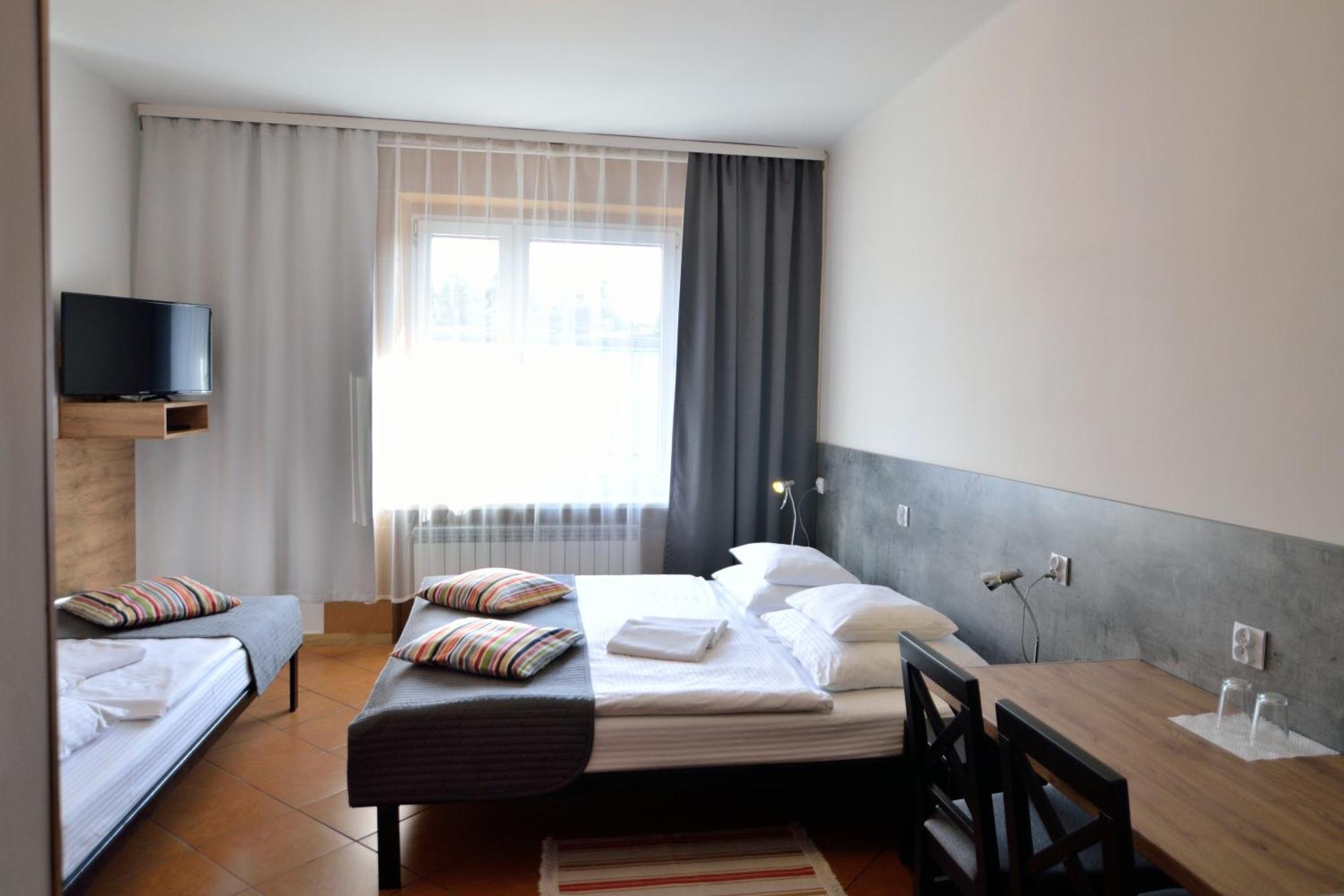Hotel Gracja Kuznia Raciborska Dış mekan fotoğraf